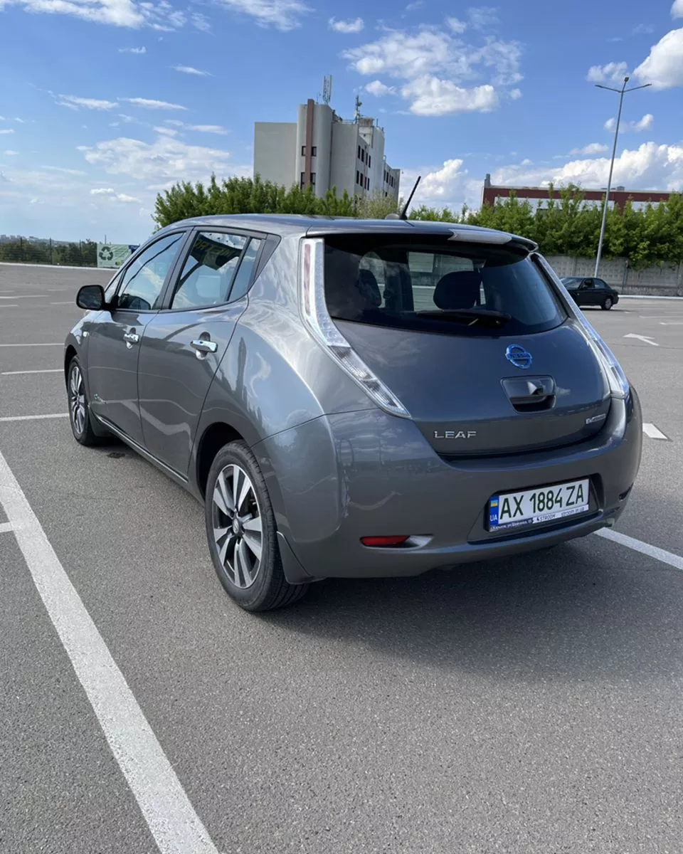 Nissan Leaf  201521