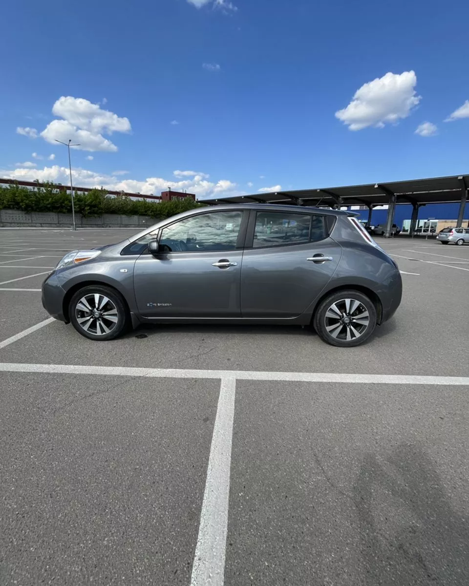 Nissan Leaf  201541