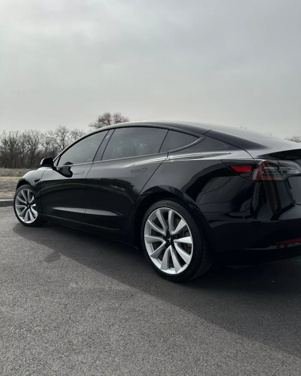 Tesla Model 3  80.5 kWh 2018111