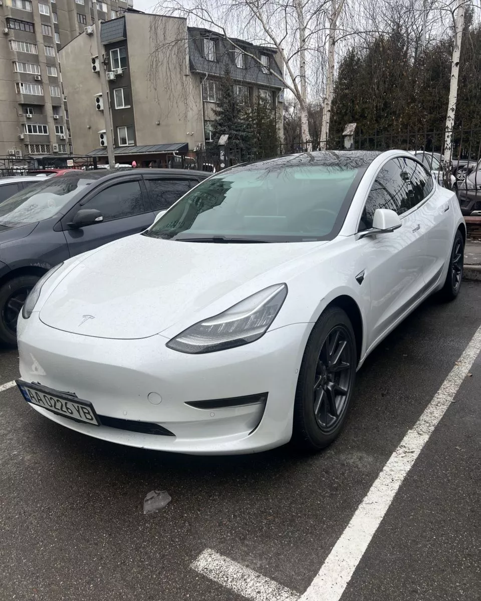 Tesla Model 3  62 kWh 202061