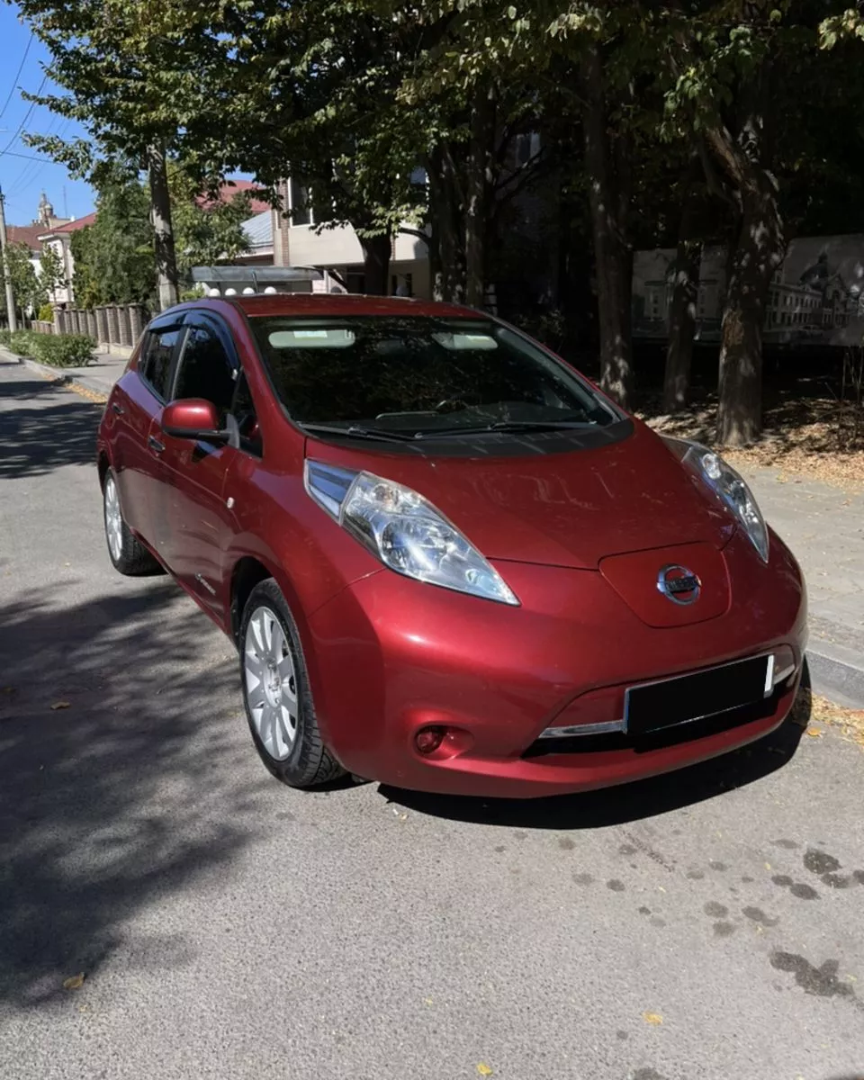 Nissan Leaf  24 kWh 201301