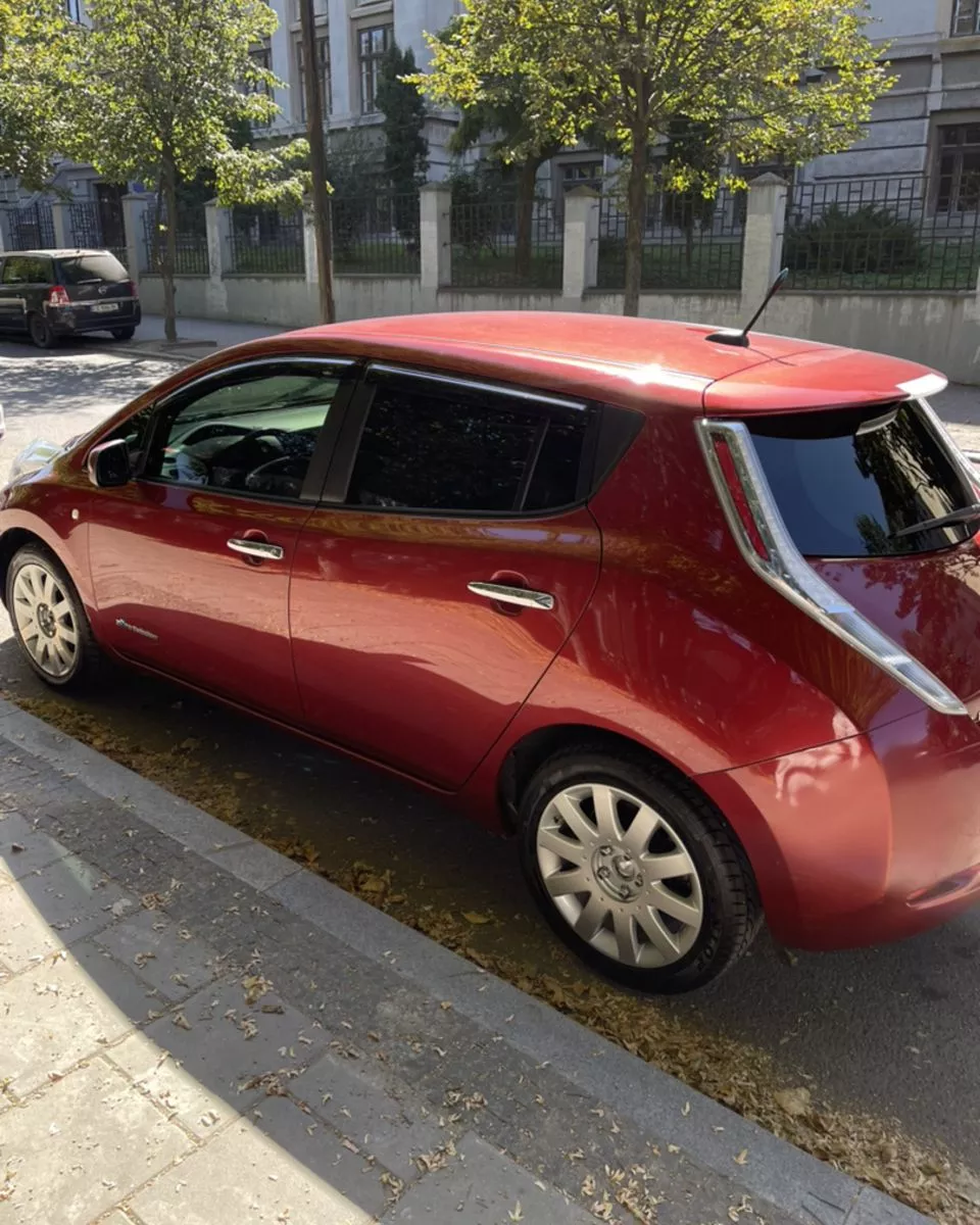 Nissan Leaf  24 kWh 201351