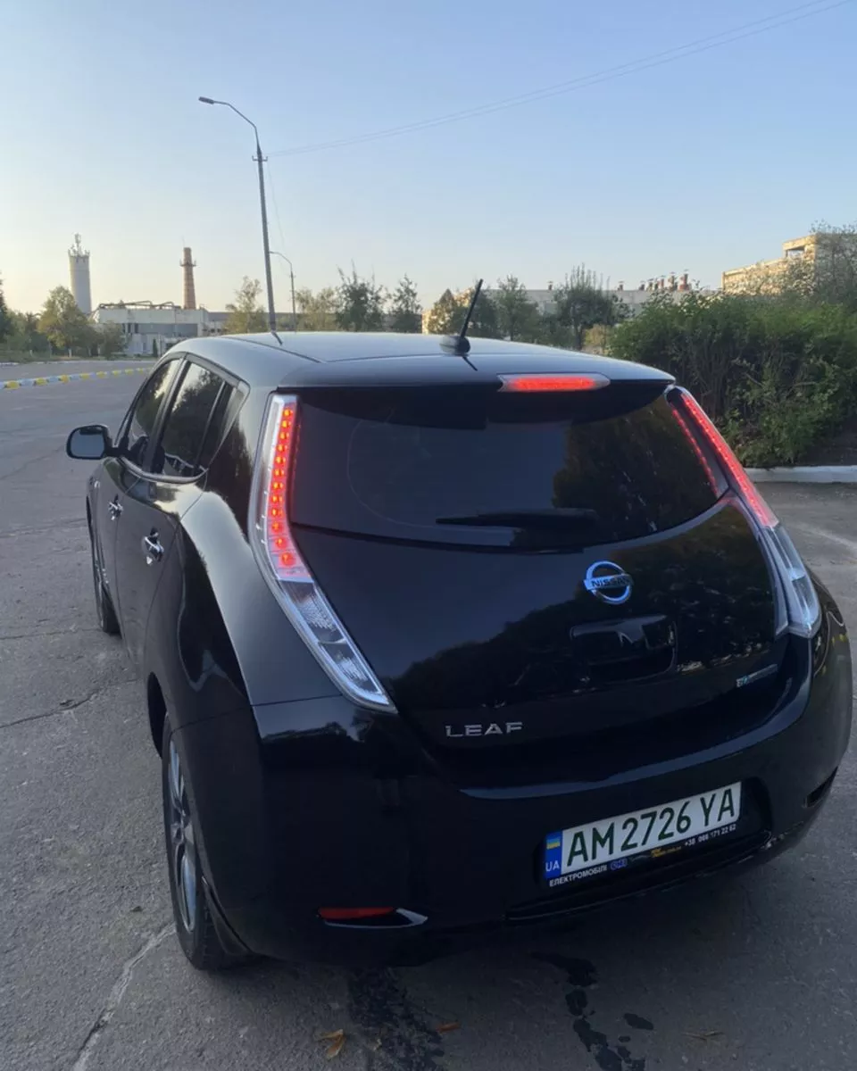 Nissan Leaf  24 kWh 2015121