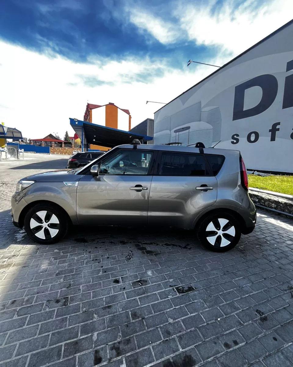 Kia Soul  30 kWh 2017111