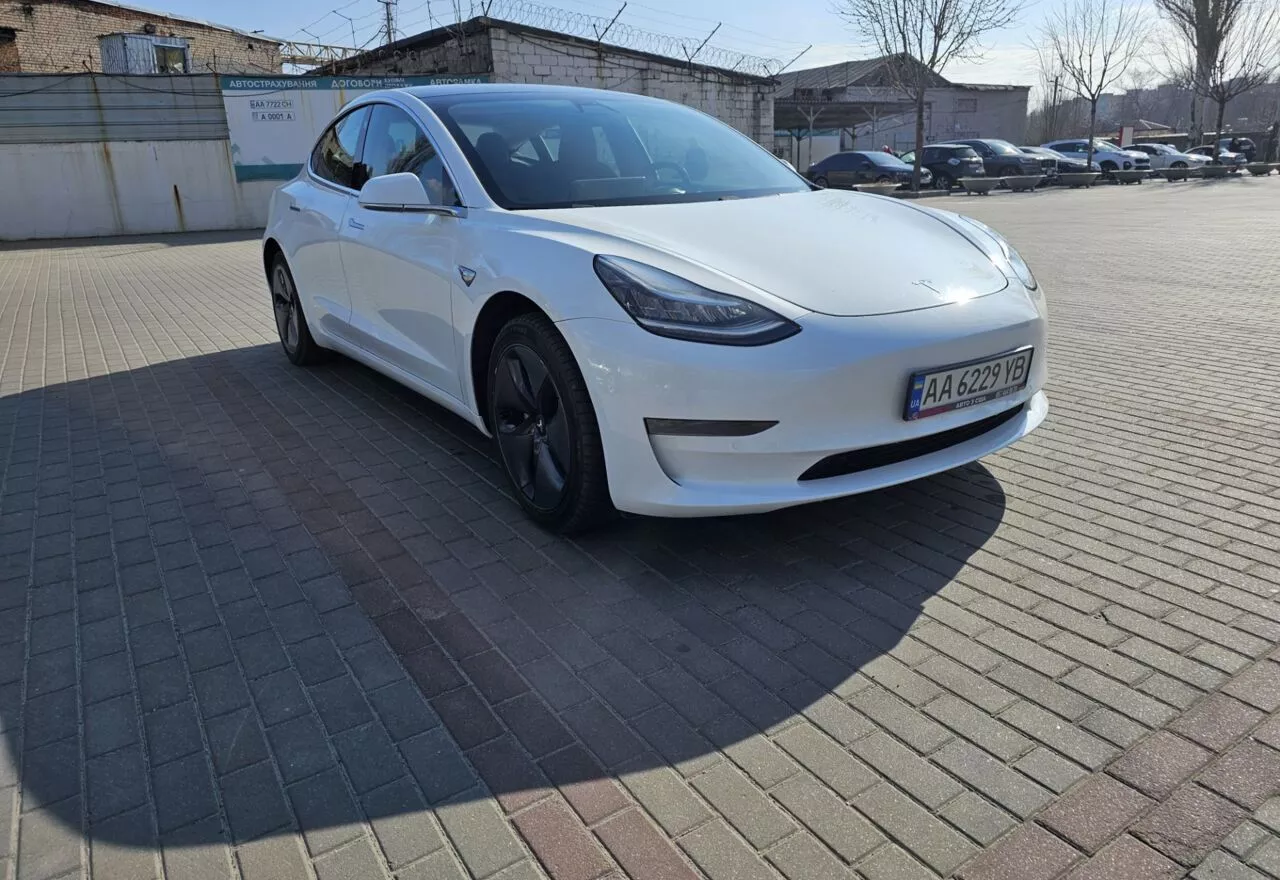 Tesla Model 3  80.5 kWh 201911