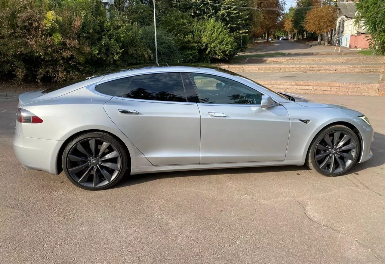 Tesla Model S  75 kWh 201761