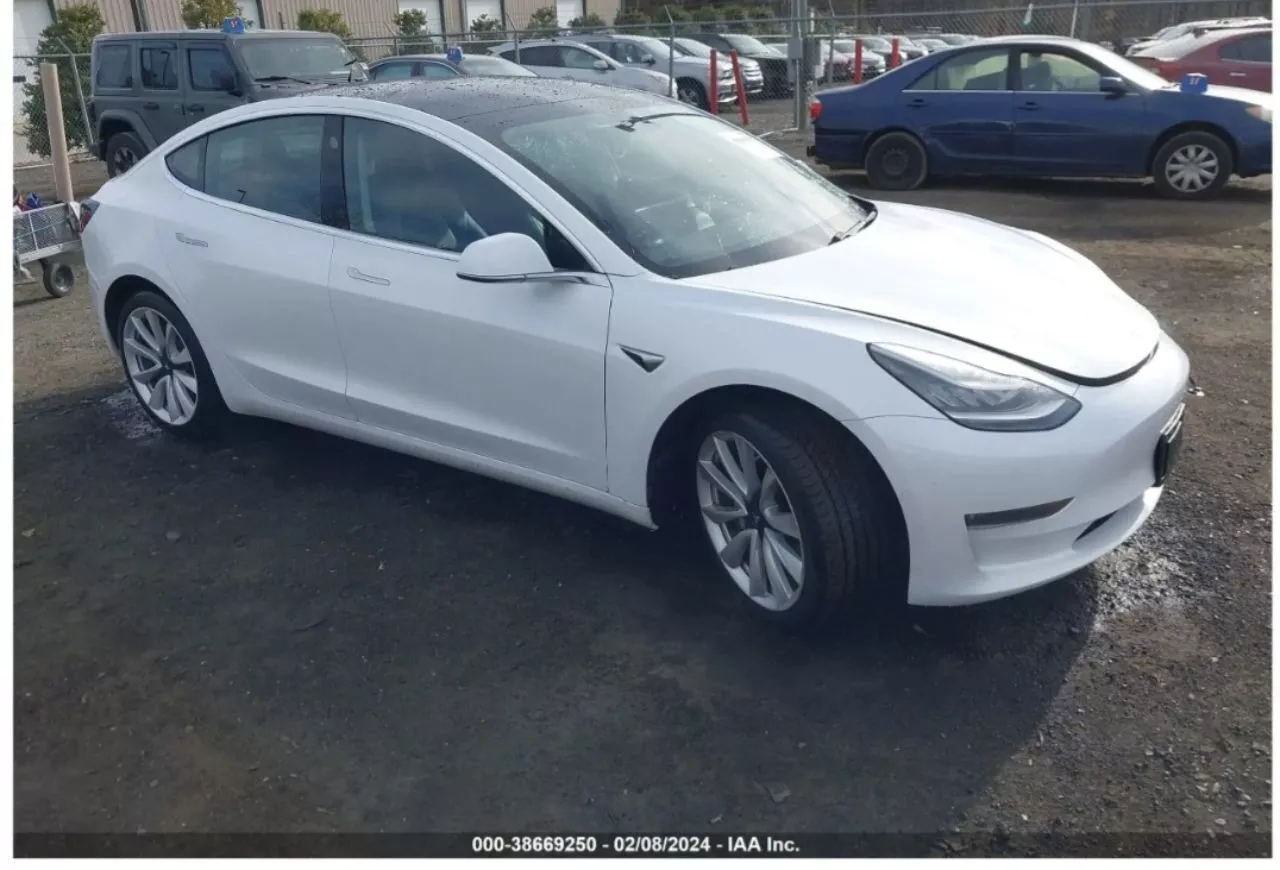 Tesla Model 3  75 kWh 2019401