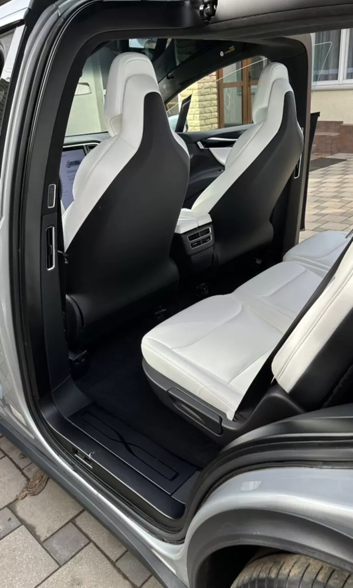 Tesla Model X  201741