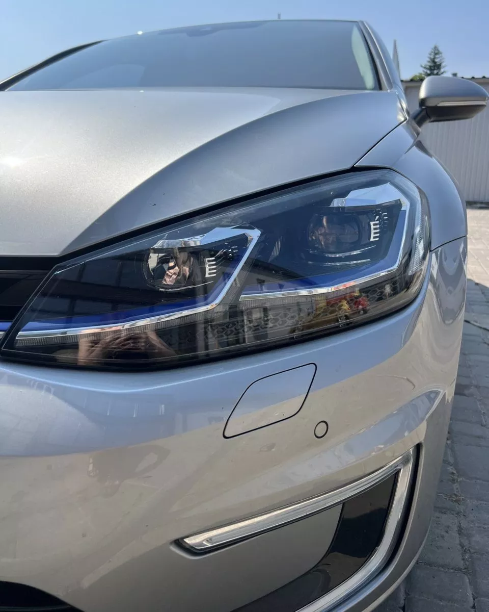 Volkswagen e-Golf  35.8 kWh 2018131