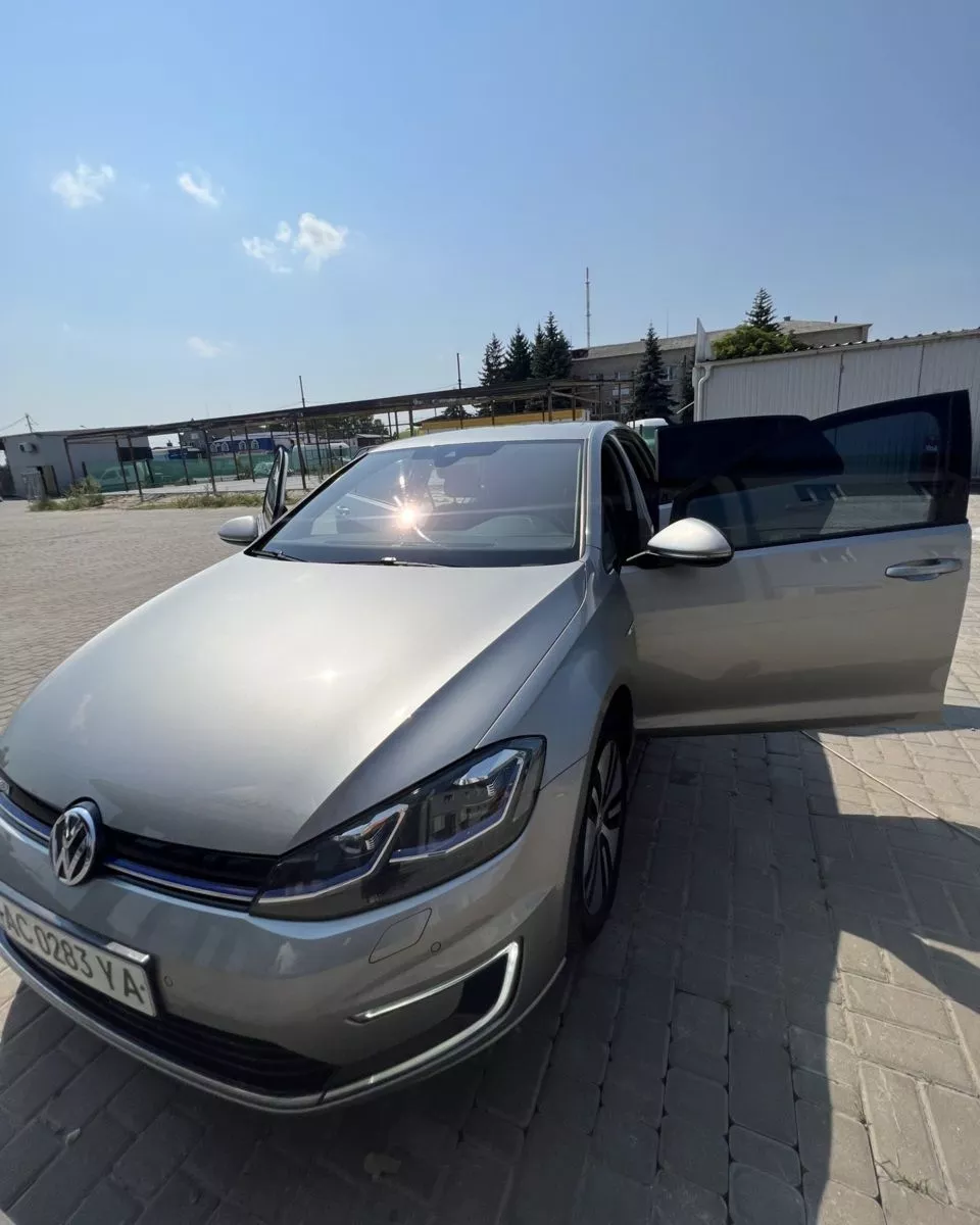 Volkswagen e-Golf  35.8 kWh 201851