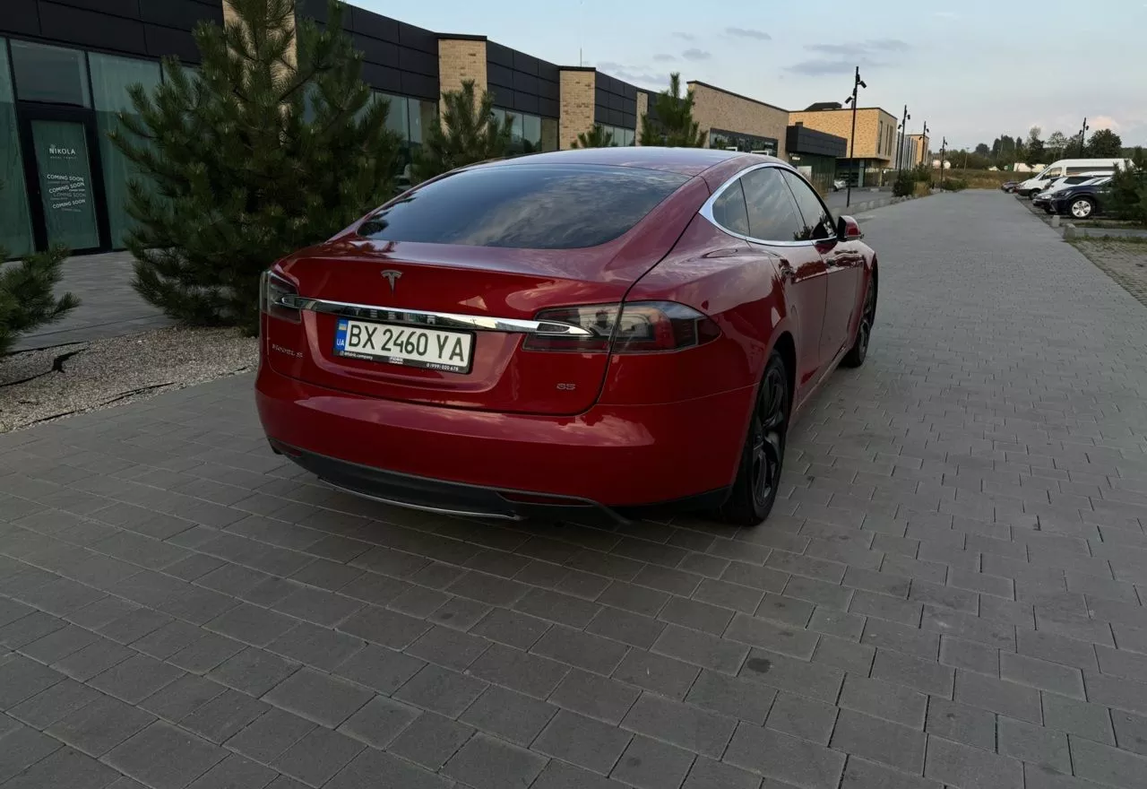 Tesla Model S  85 kWh 2014111