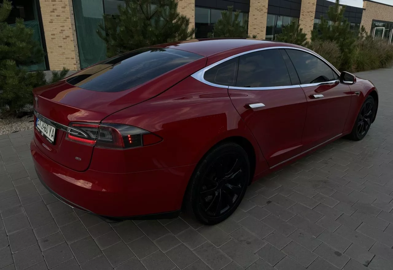 Tesla Model S  85 kWh 2014121