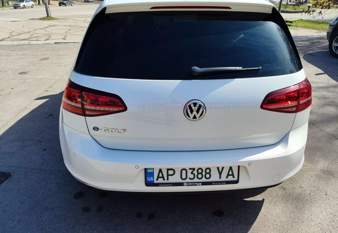 Volkswagen e-Golf  24 kWh 201411