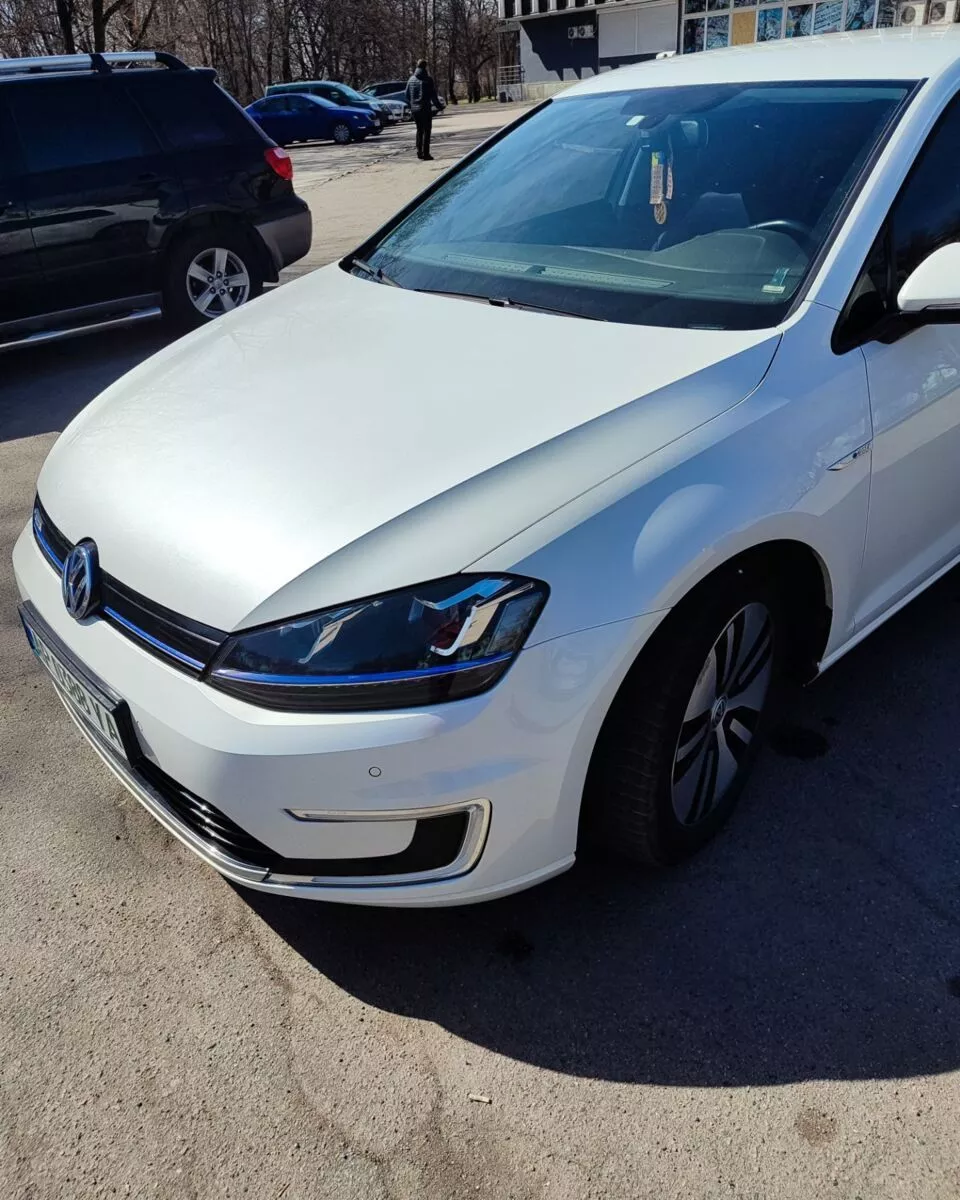 Volkswagen e-Golf  24 kWh 201451