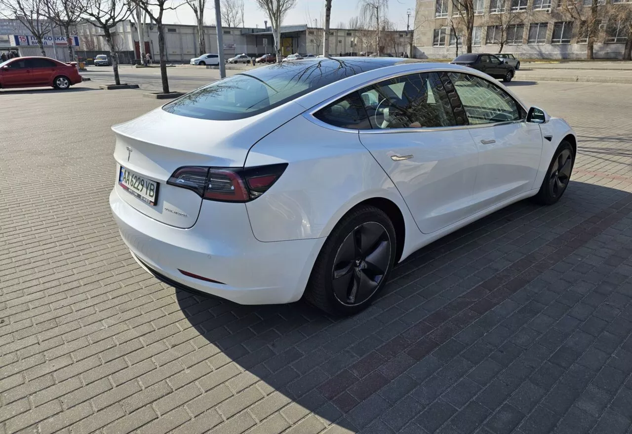 Tesla Model 3  80.5 kWh 201921