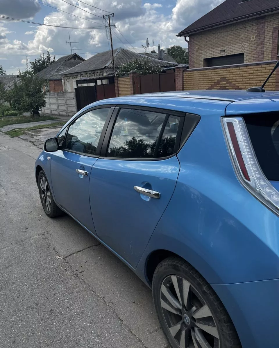 Nissan Leaf  24 kWh 201321