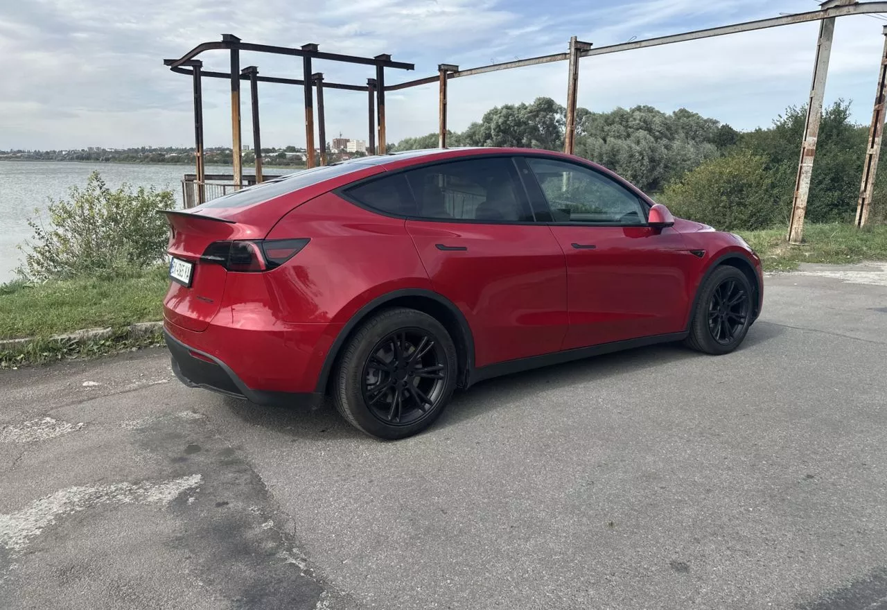 Tesla Model Y  75 kWh 2020101