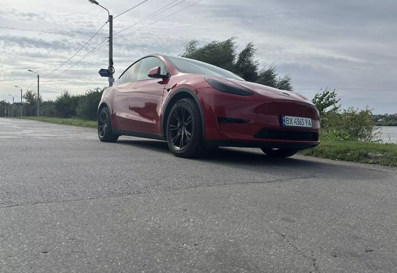 Tesla Model Y  75 kWh 2020131