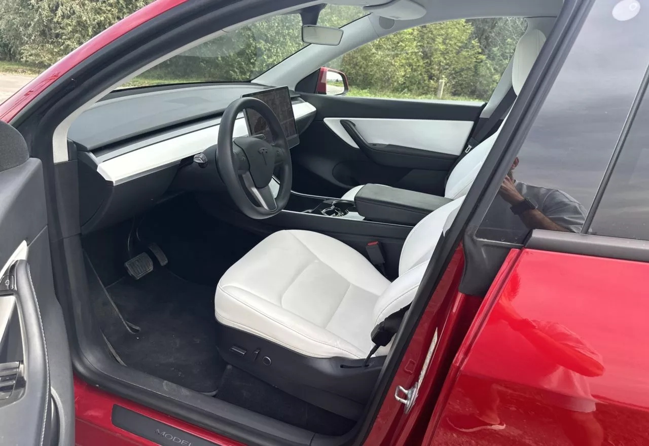 Tesla Model Y  75 kWh 2020231