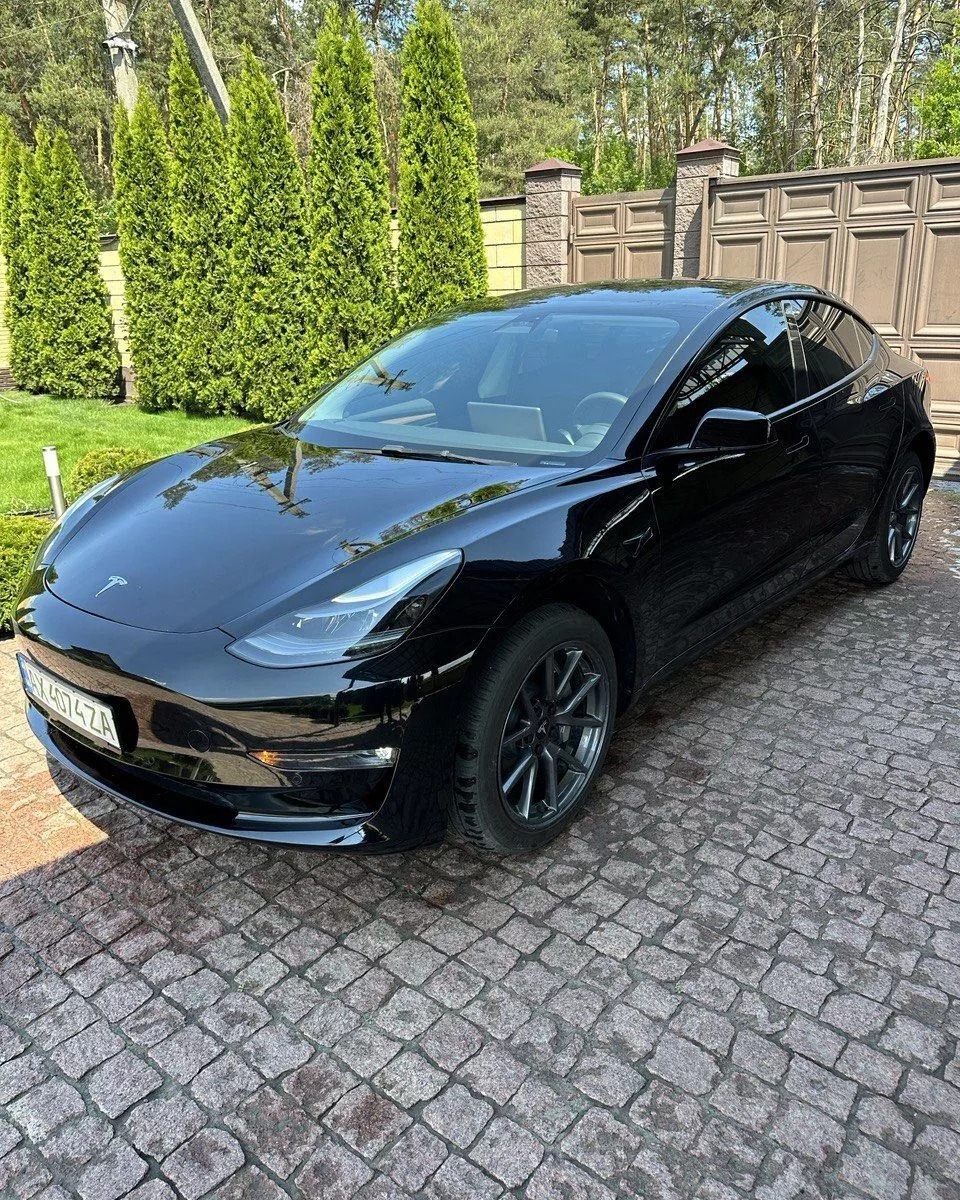 Tesla Model 3  82.5 kWh 202201