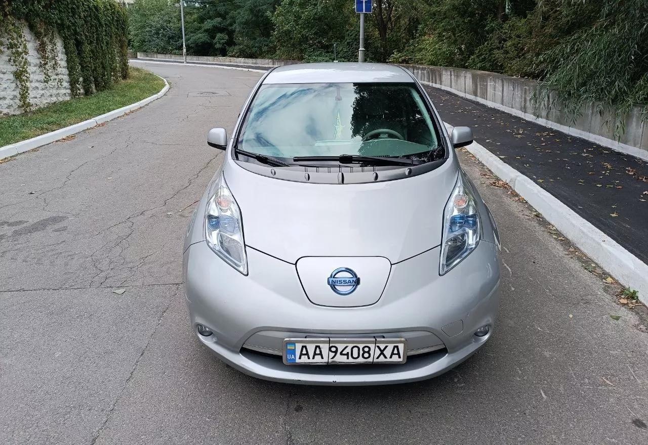 Nissan Leaf  24 kWh 201201