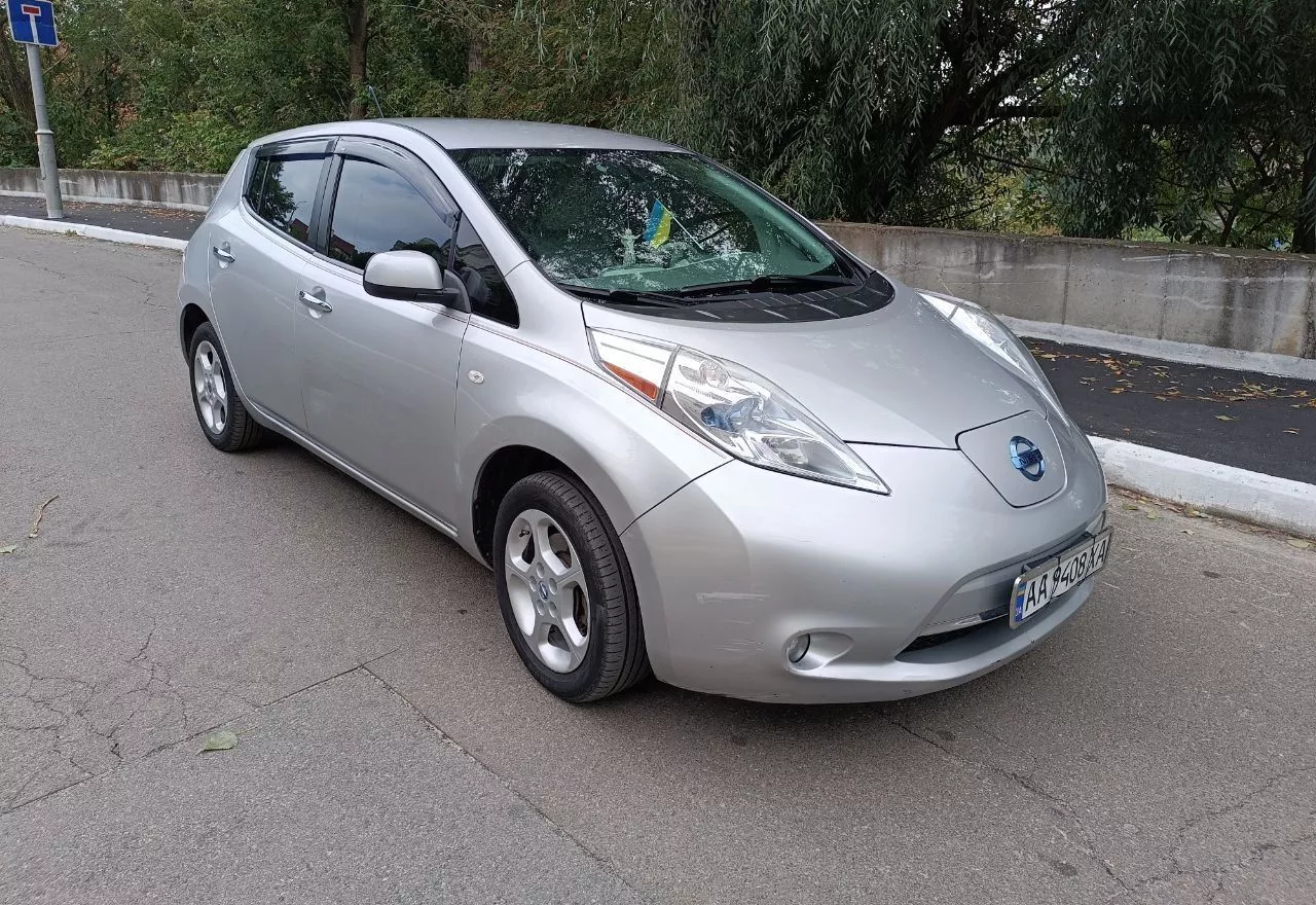 Nissan Leaf  24 kWh 201211