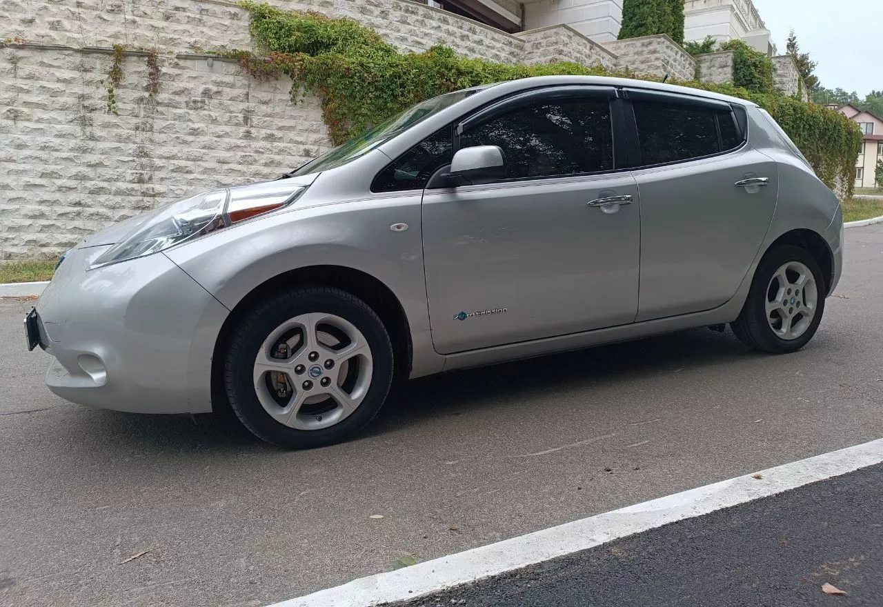 Nissan Leaf  24 kWh 201261