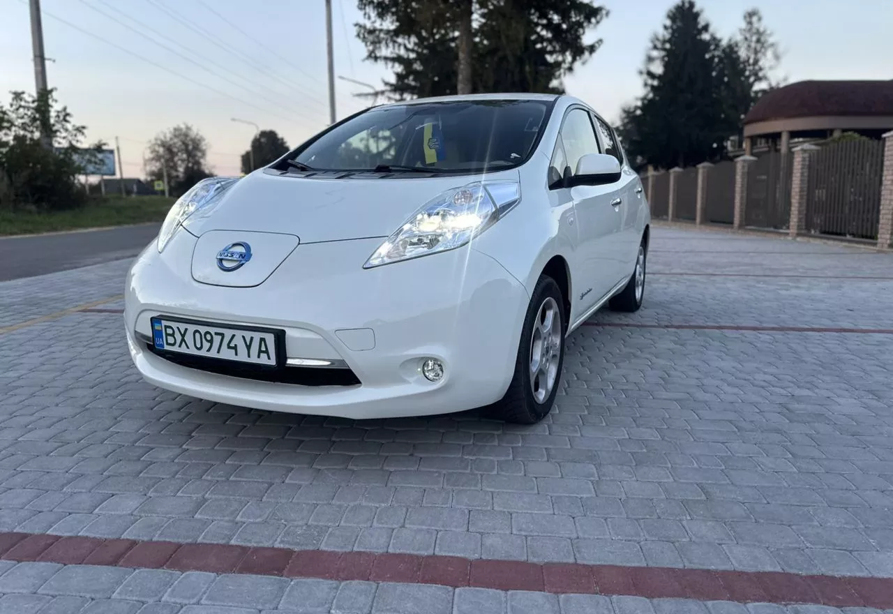 Nissan Leaf  24 kWh 201201