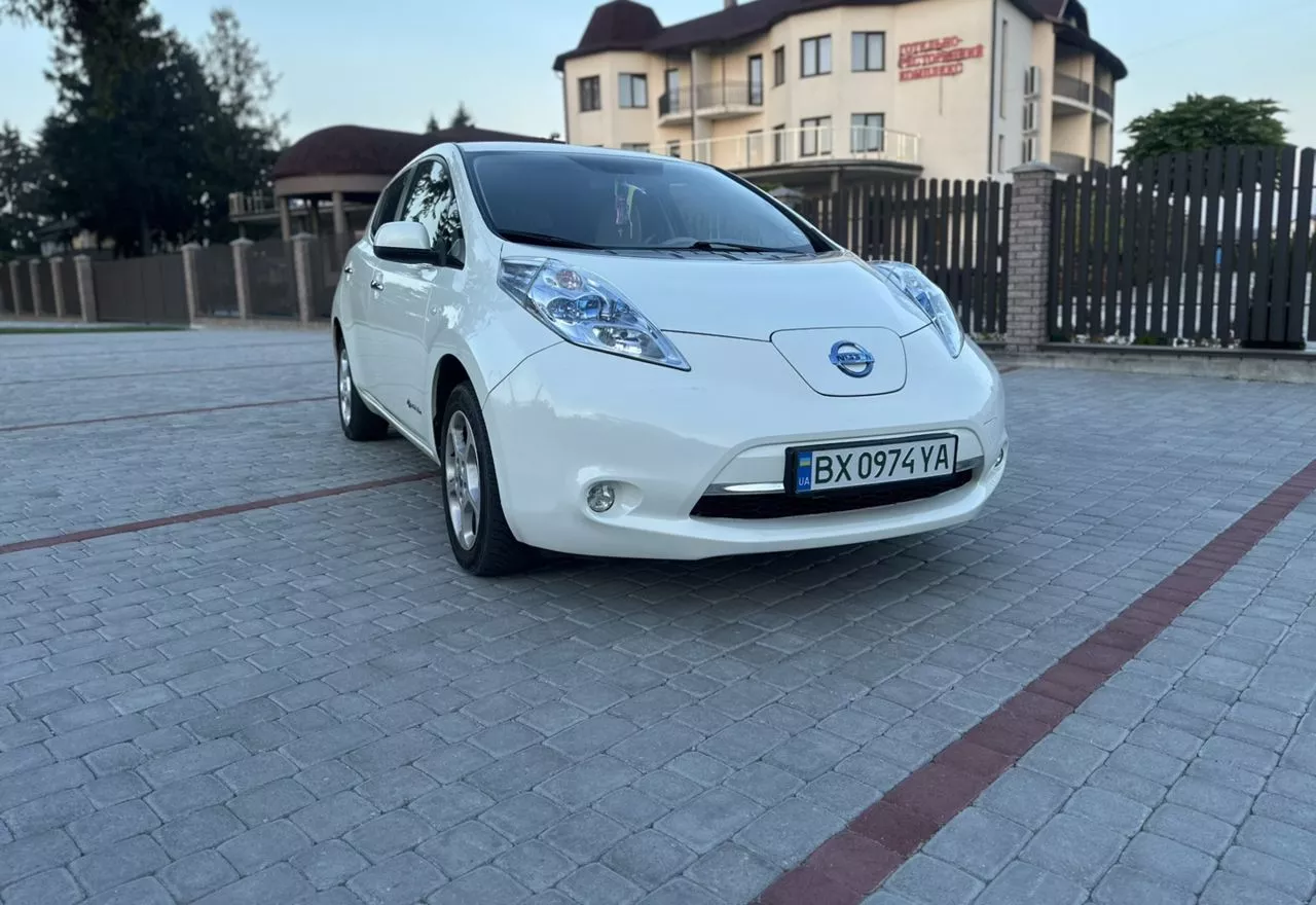 Nissan Leaf  24 kWh 2012371