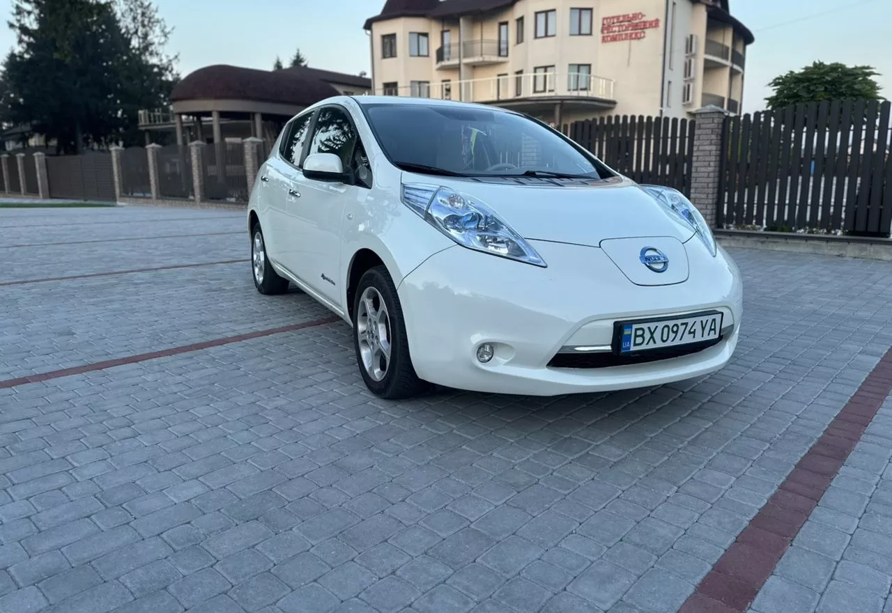 Nissan Leaf  24 kWh 2012381