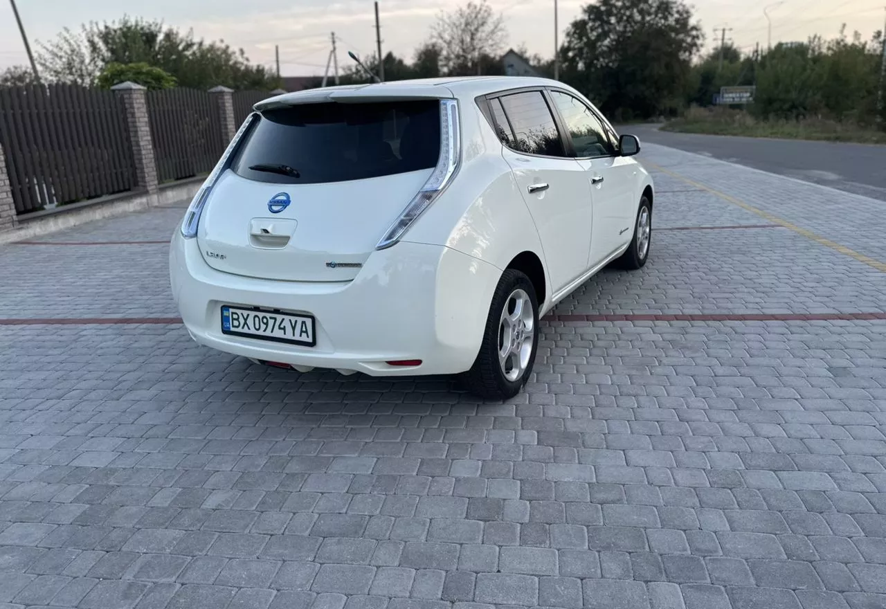 Nissan Leaf  24 kWh 2012411