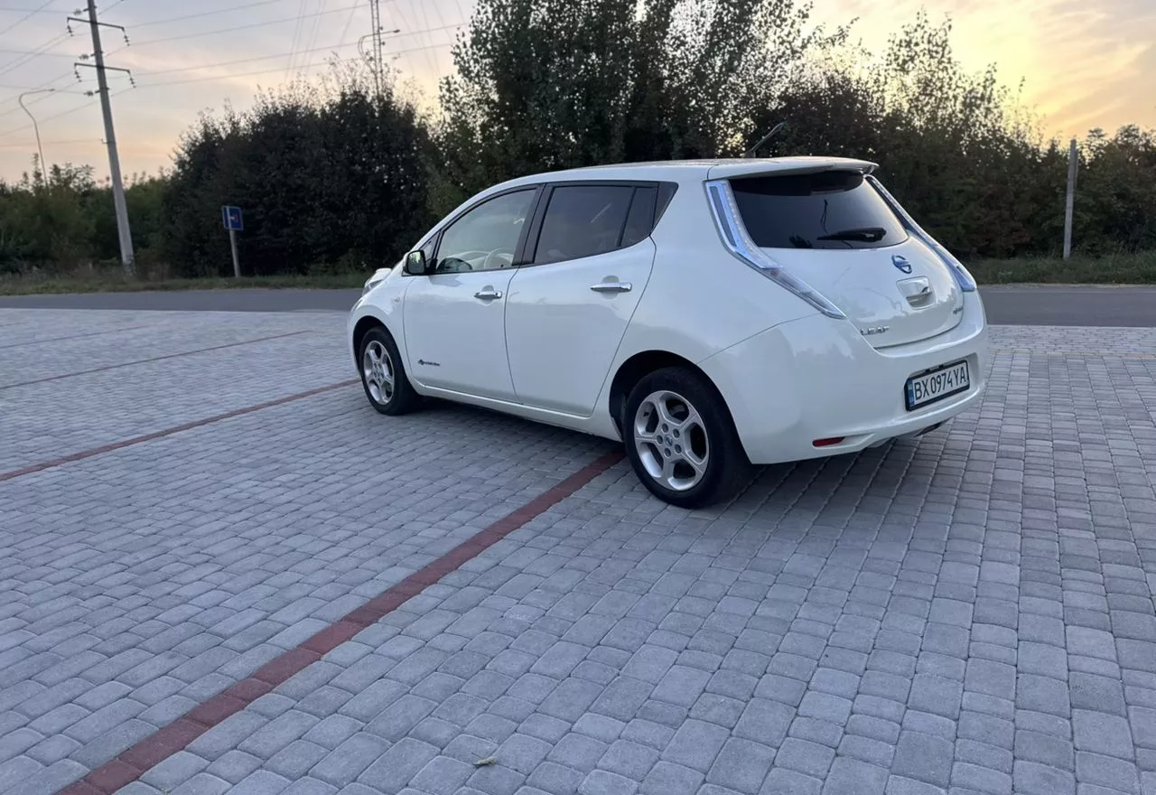 Nissan Leaf  24 kWh 2012491