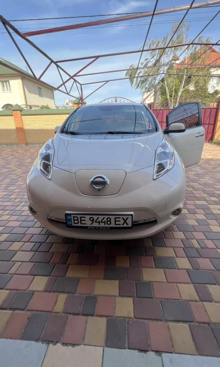 Nissan Leaf  201601