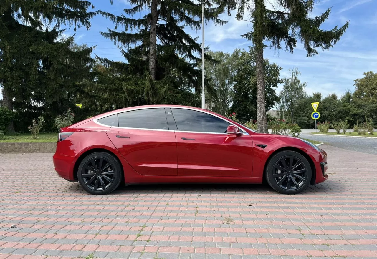 Tesla Model 3  75 kWh 201811