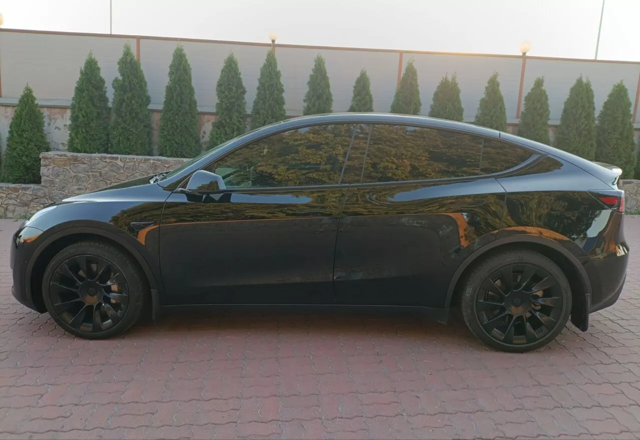 Tesla Model Y  82 kWh 2022101