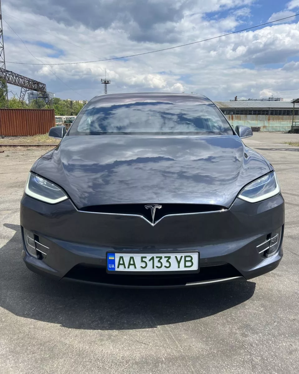 Tesla Model X  94 kWh 2018411