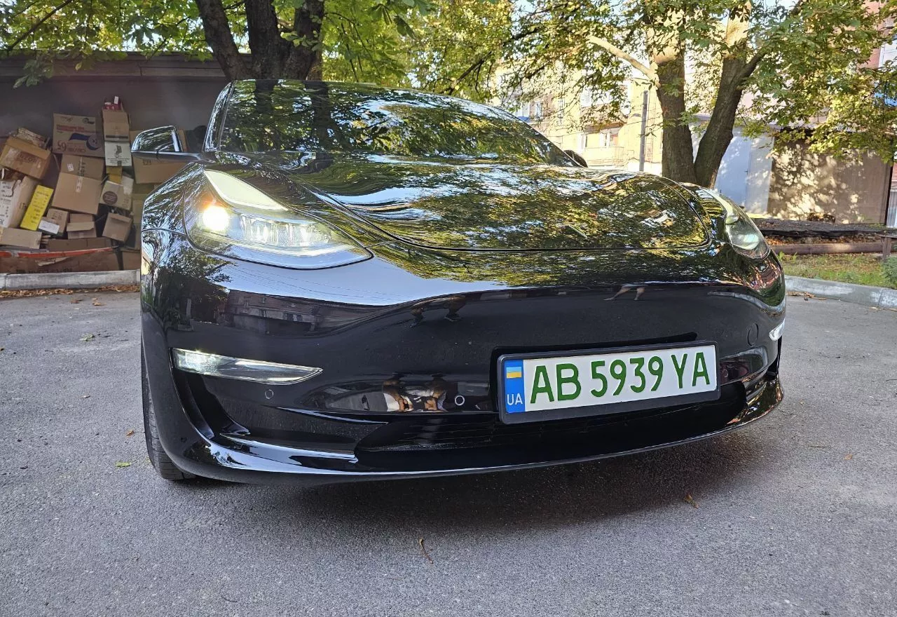 Tesla Model 3  2021161