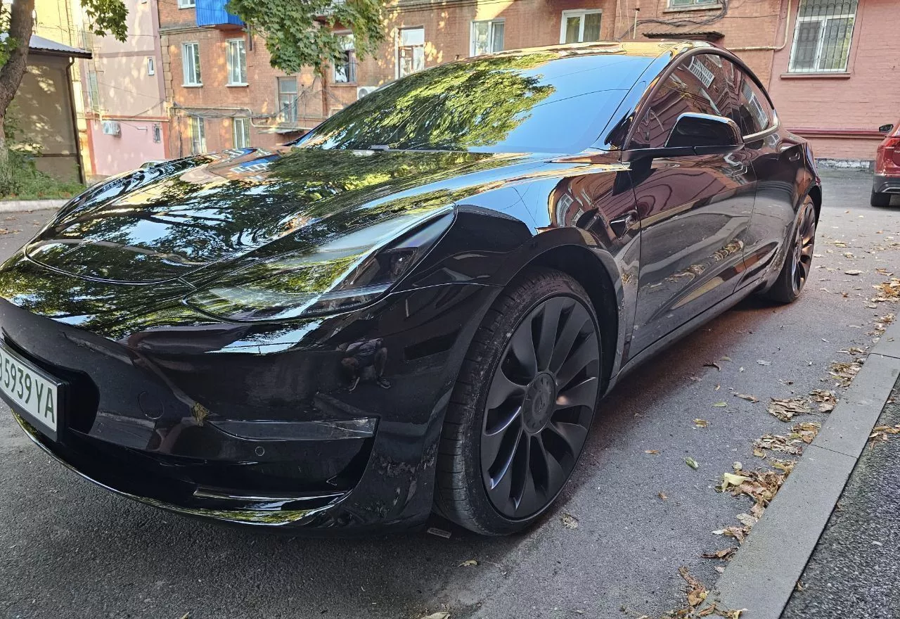 Tesla Model 3  2021251