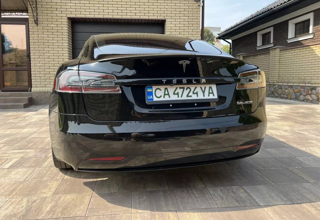 Tesla Model S  100 kWh 2019111