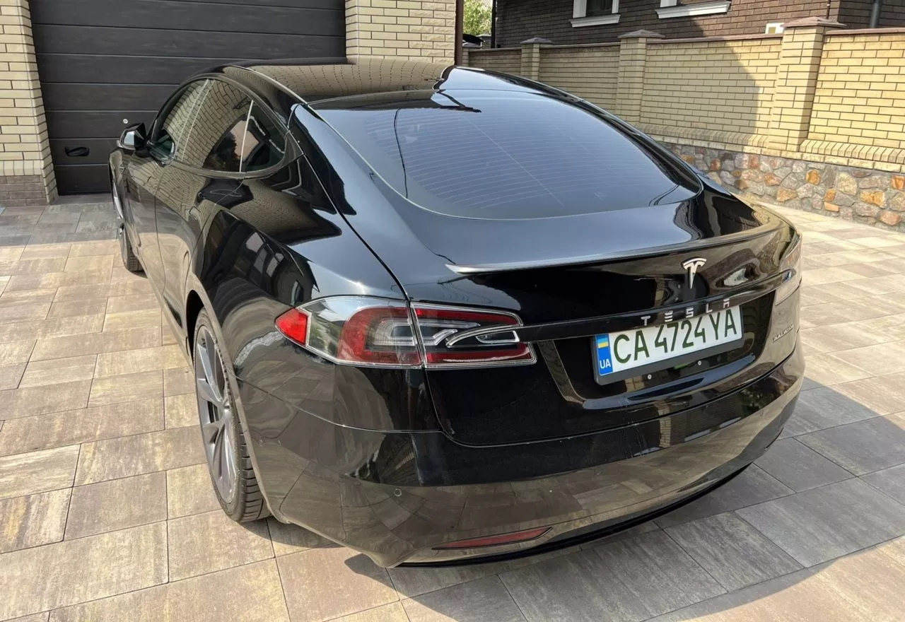 Tesla Model S  100 kWh 2019121