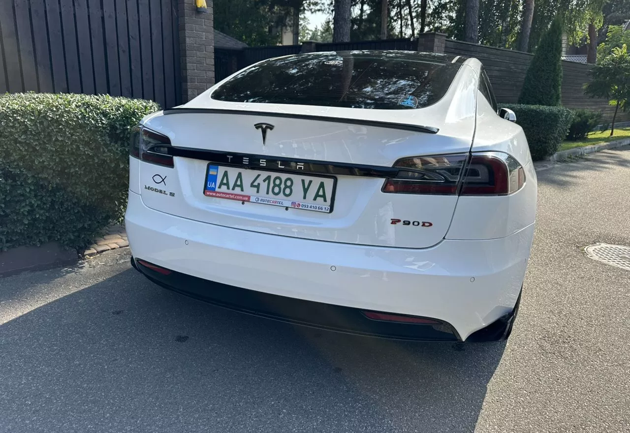 Tesla Model S  90 kWh 201681