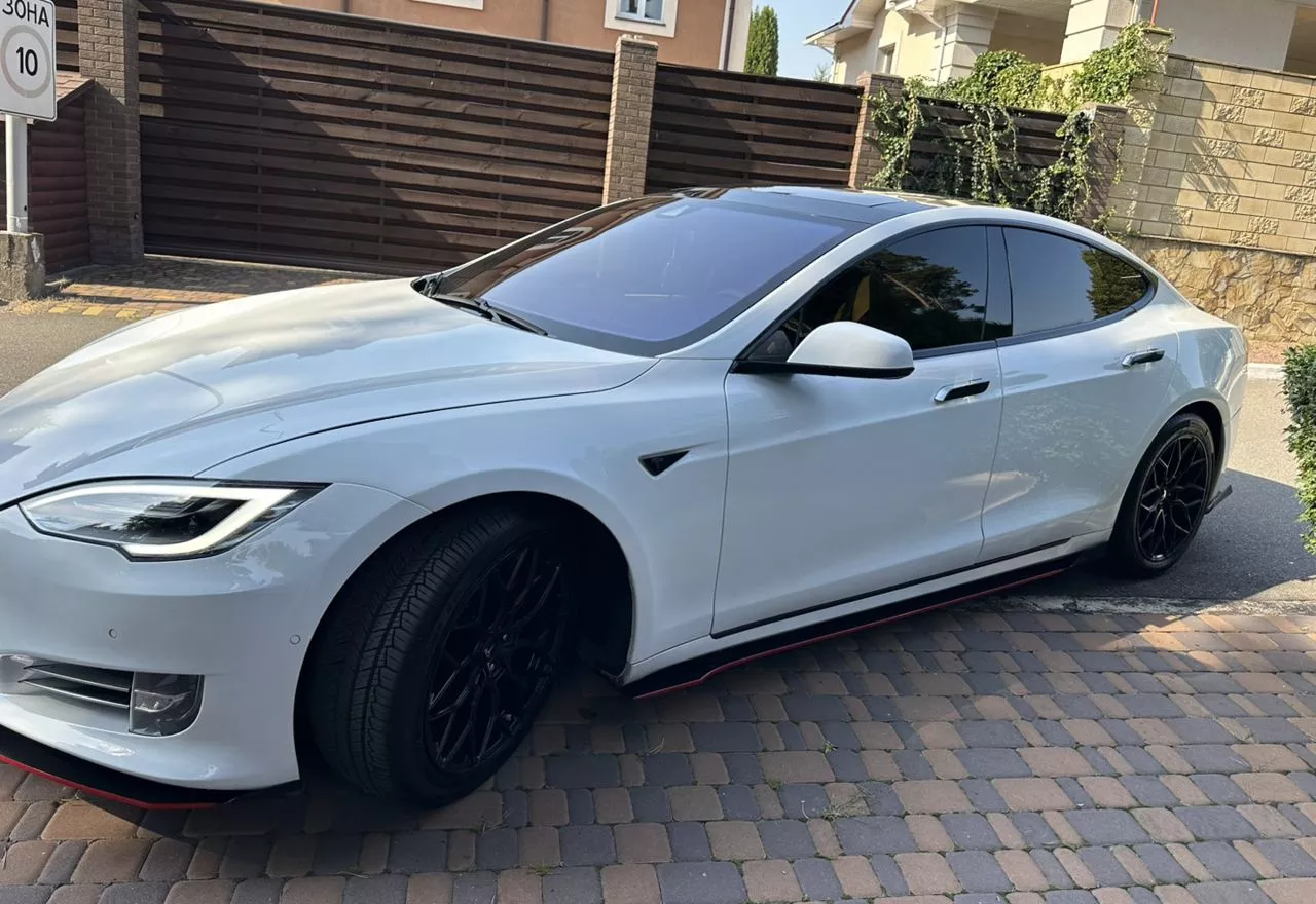 Tesla Model S  90 kWh 2016101