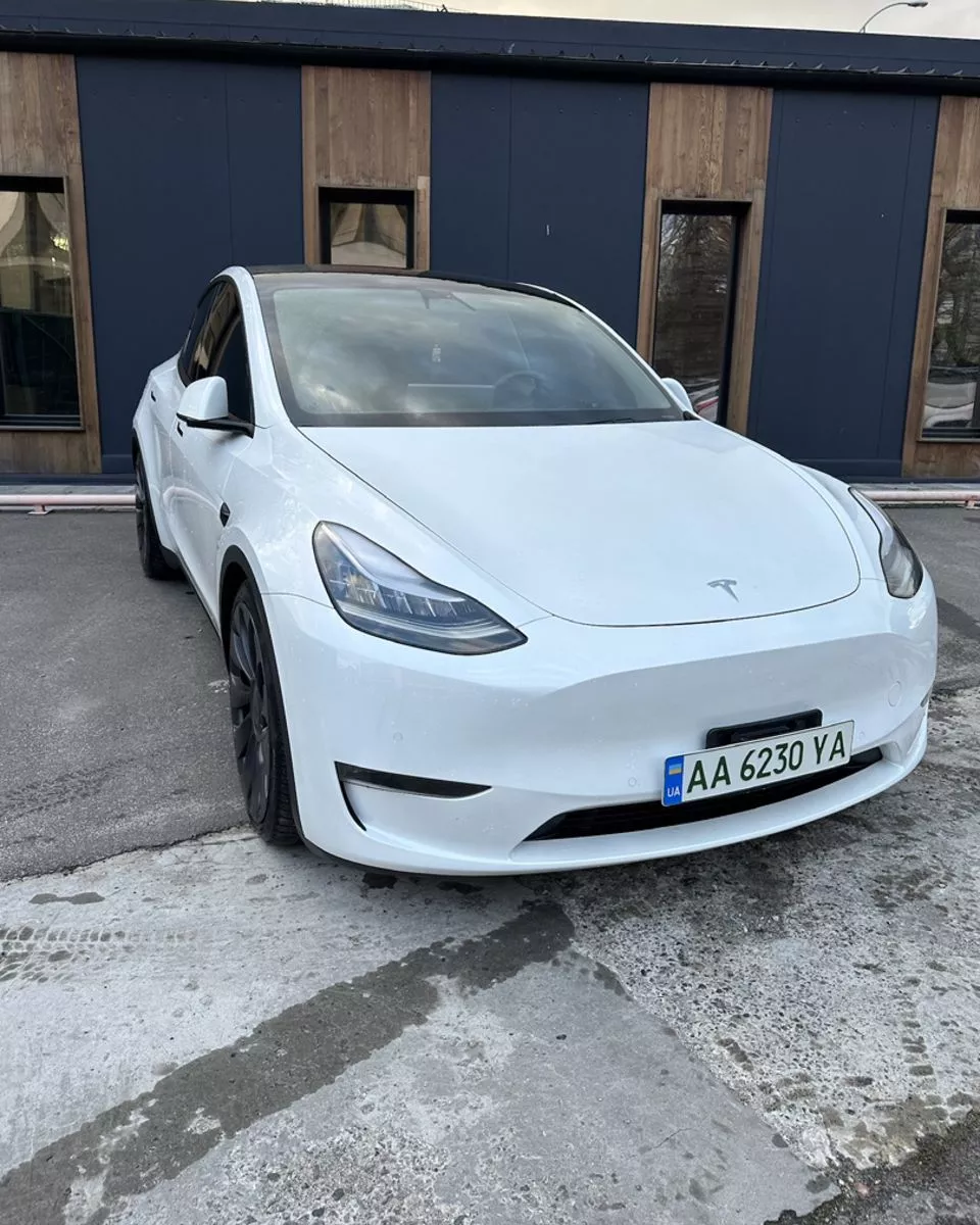 Tesla Model Y  82 kWh 2020141