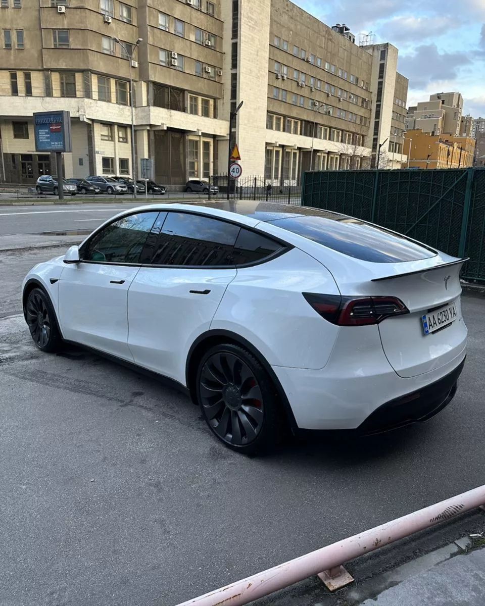 Tesla Model Y  82 kWh 2020191