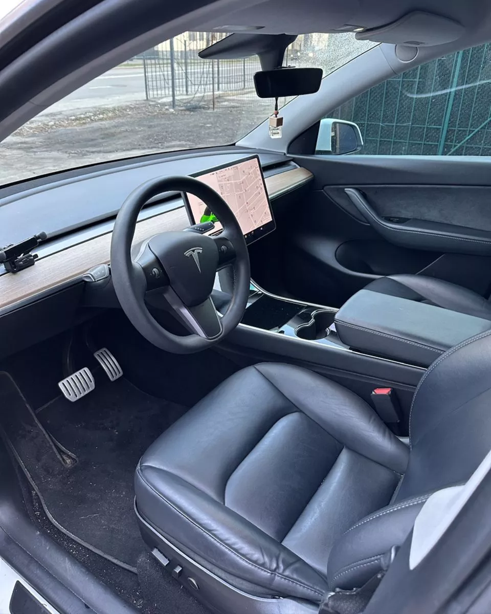 Tesla Model Y  82 kWh 202001