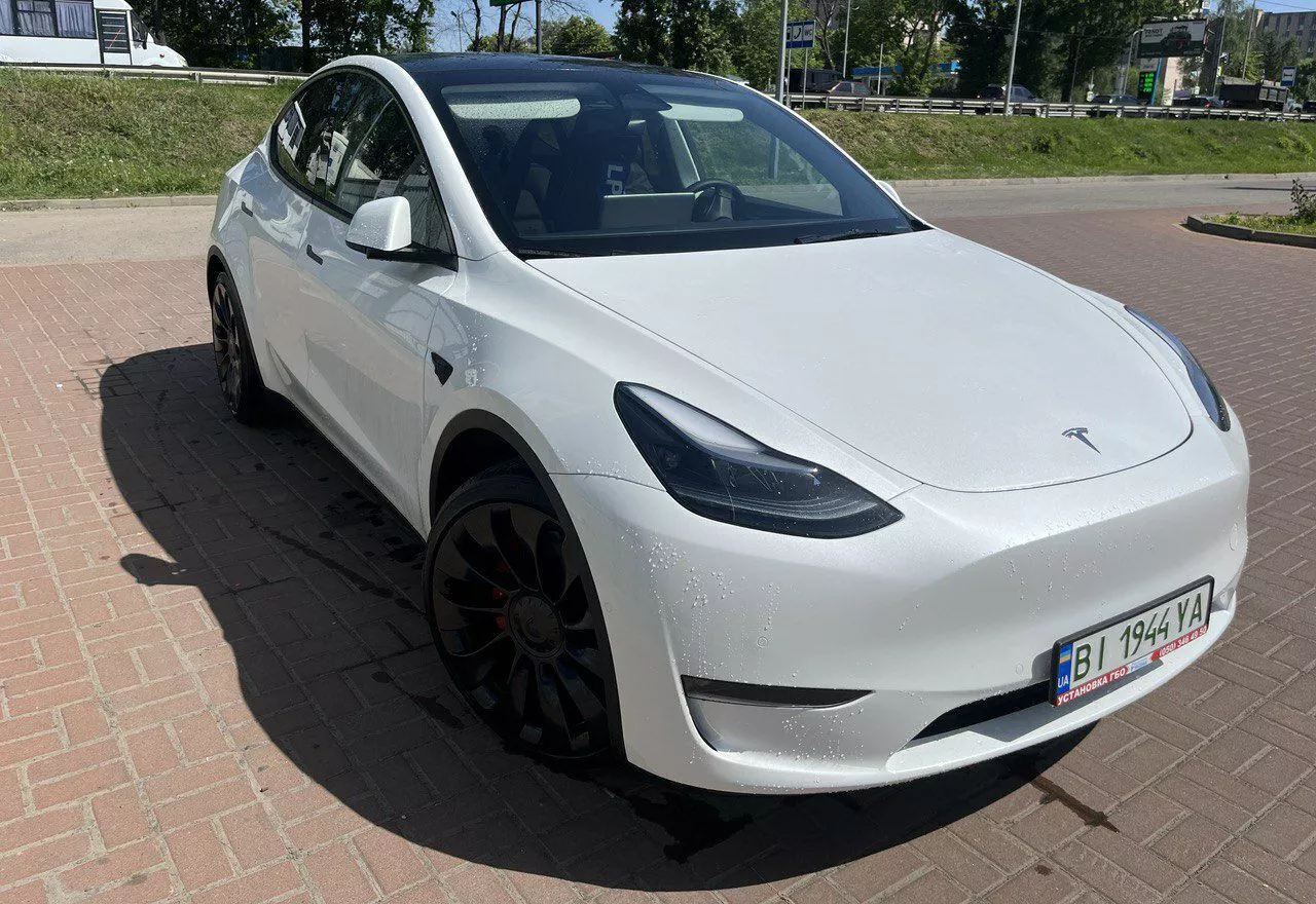 Tesla Model Y 