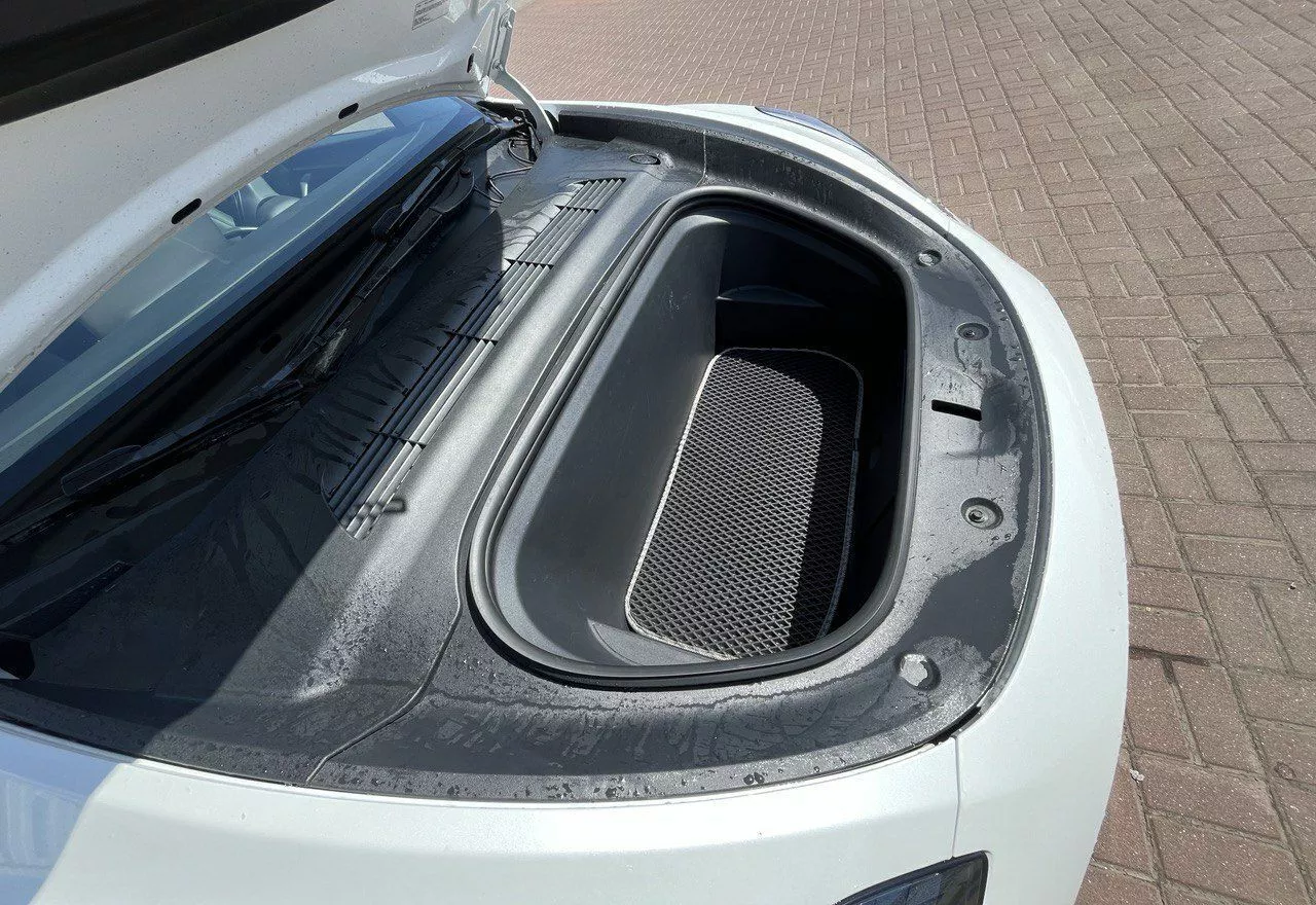 Tesla Model Y  82 kWh 2022111