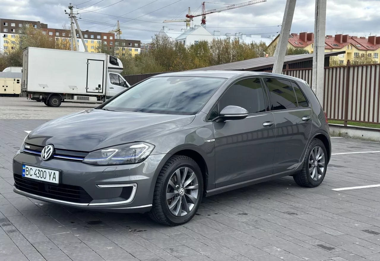 Volkswagen e-Golf  36 kWh 201821