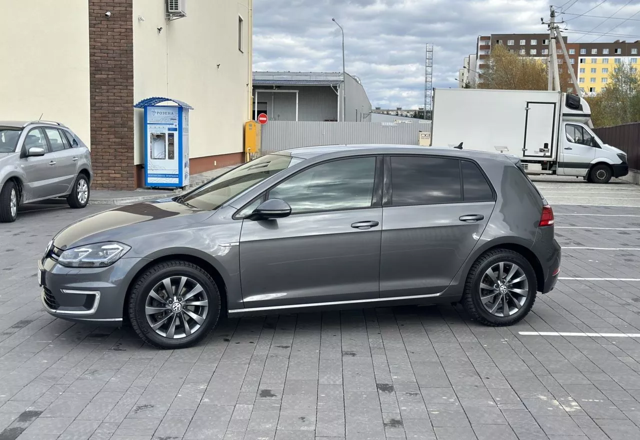 Volkswagen e-Golf  36 kWh 201831