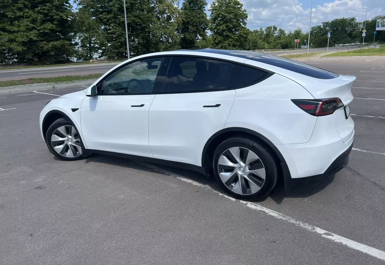 Tesla Model Y  82 kWh 202241